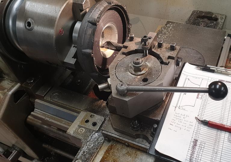 2019-12-31 14.26.22 Maskinering av compressor hus for web sider..jpg